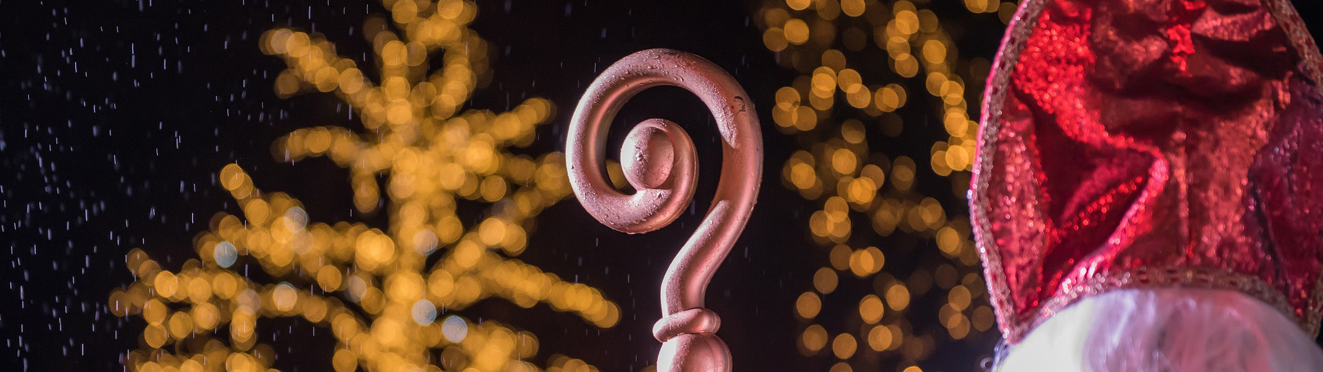 Nikolaus mit goldenem Nikolausstab
